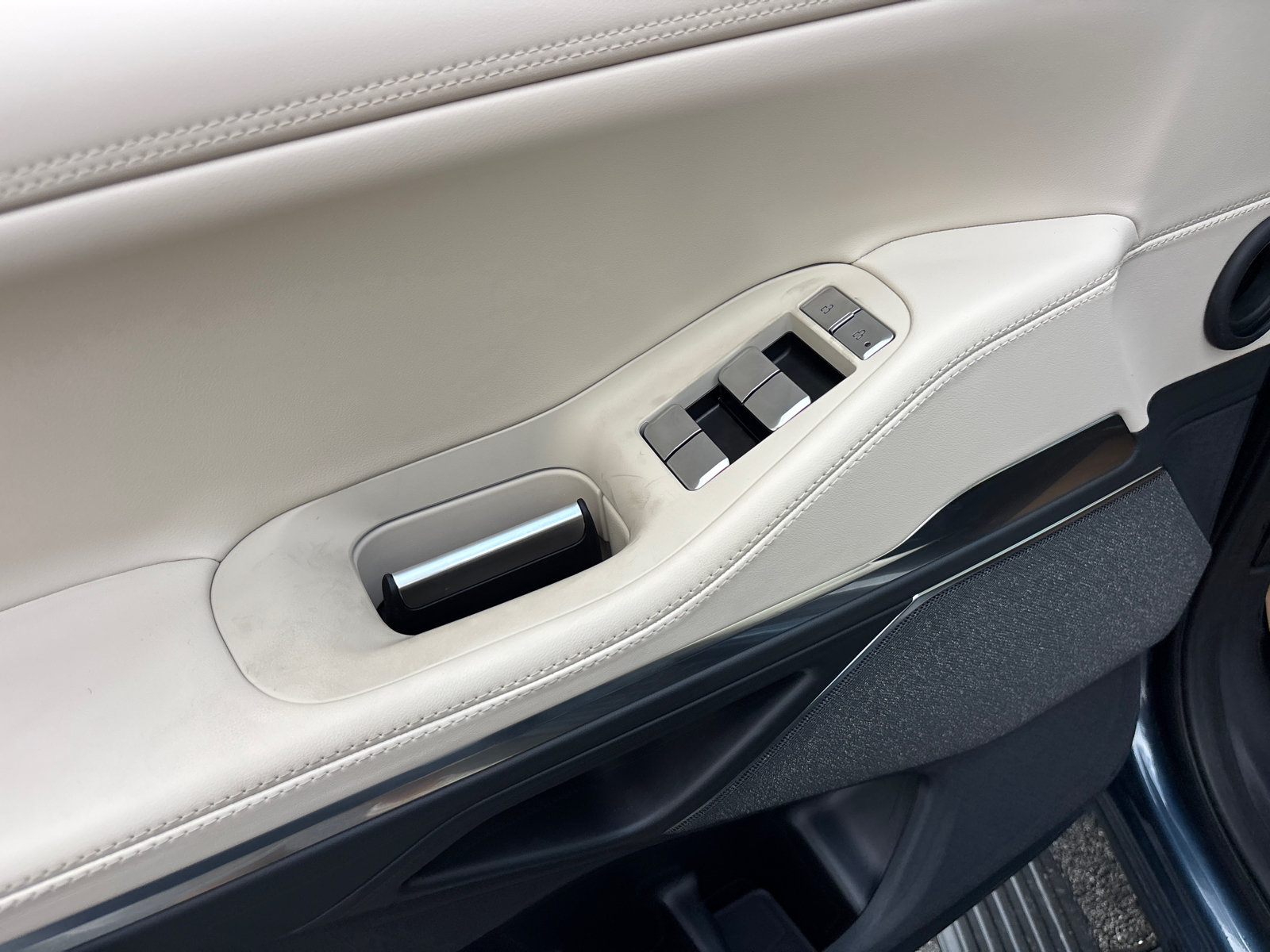 New 2027 Lincoln Navigator Reserve AWD/4WD image 12
