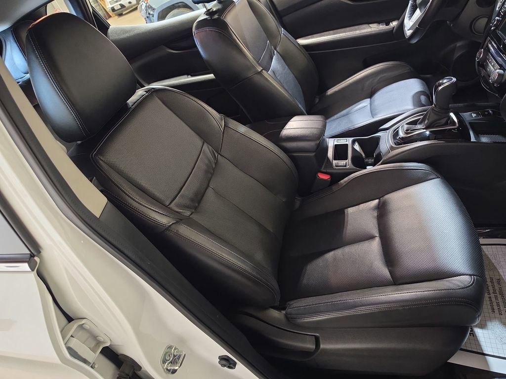 Used 2022 Nissan Rogue Sport SL image 25
