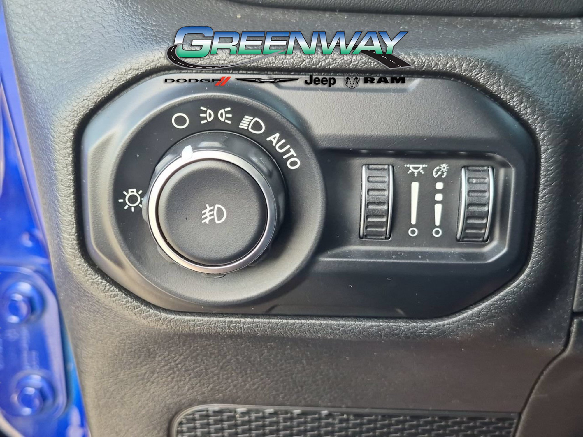 Used 2018 Jeep Wrangler Unlimited Sahara AWD/4WD image 20