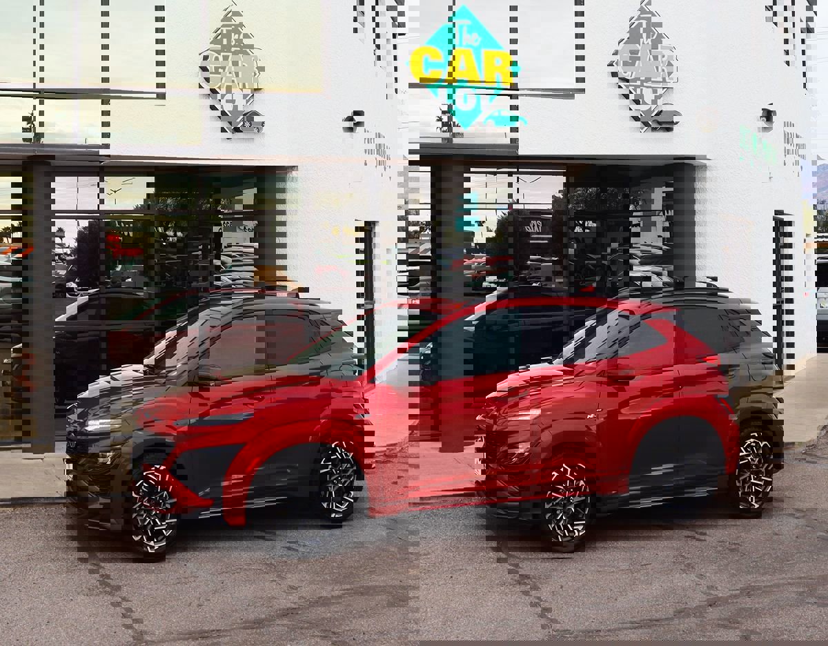 Used 2022 Hyundai Kona N Line w/ Tech Package image 8