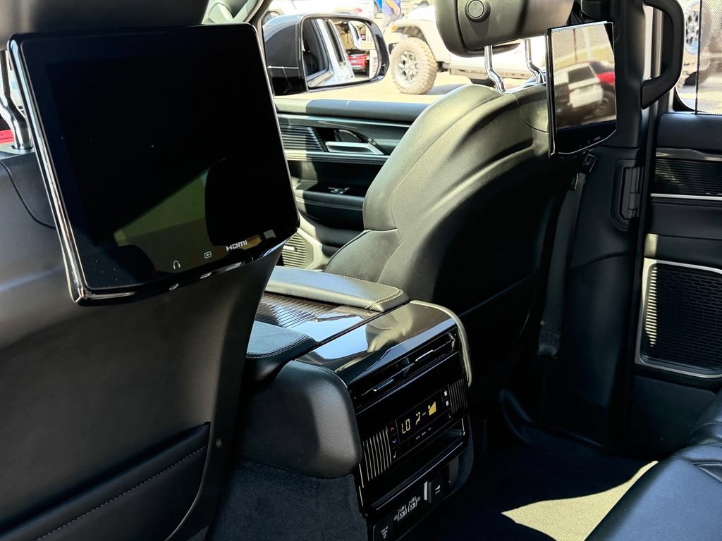 Used 2023 Jeep Wagoneer 2WD w/ Premium Group I image 21