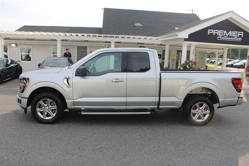 Used 2025 Ford F150 XLT w/ Equipment Group 301A Standard RWD image 4