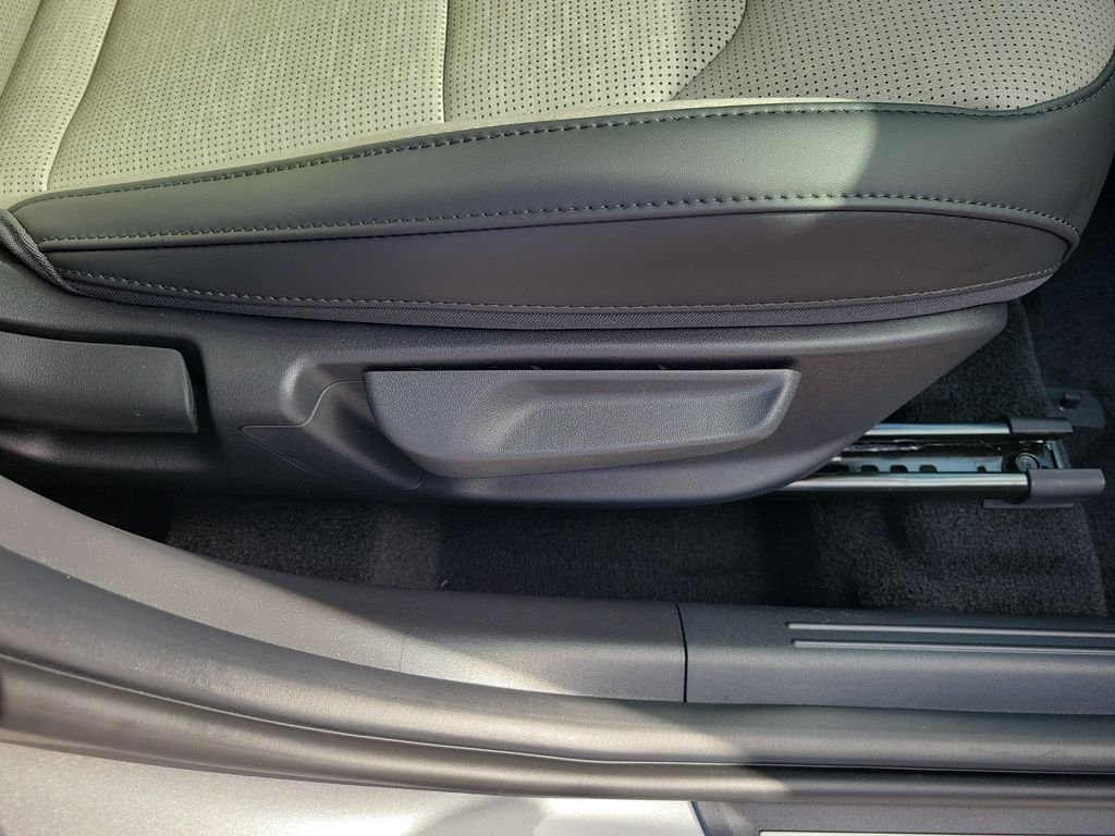 New 2026 Kia Niro SX Touring FWD image 9