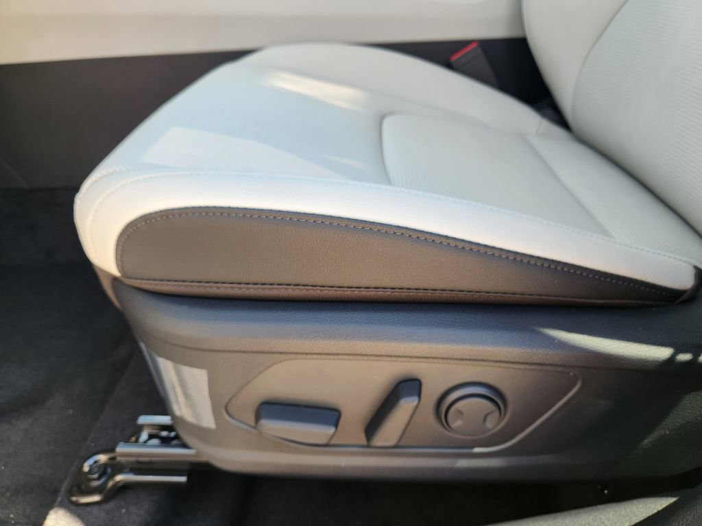 New 2026 Kia Sportage EX image 17