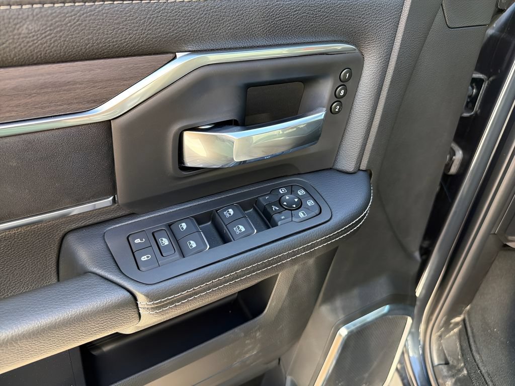 New 2026 RAM 2500 Laramie w/ Night Edition AWD/4WD image 20