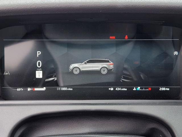 Used 2026 Land Rover Range Rover Velar S AWD/4WD image 15