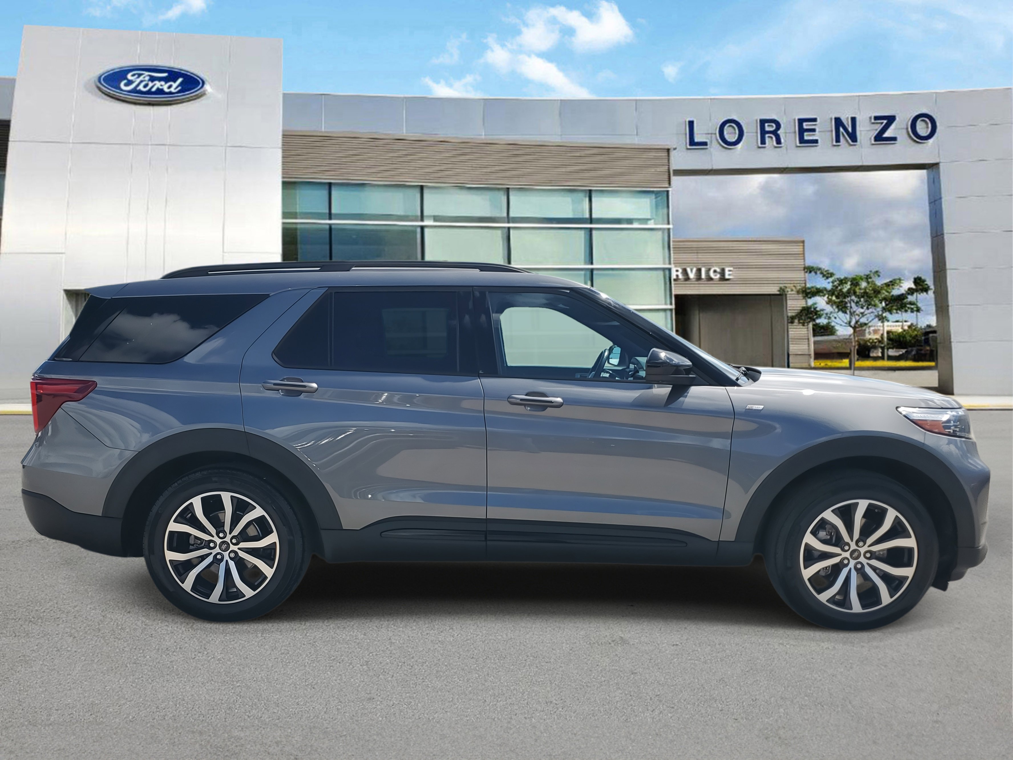 Used 2022 Ford Explorer ST-Line image 4