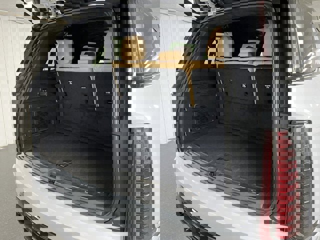 New 2026 Cadillac Escalade IQL Sport 2 image 18