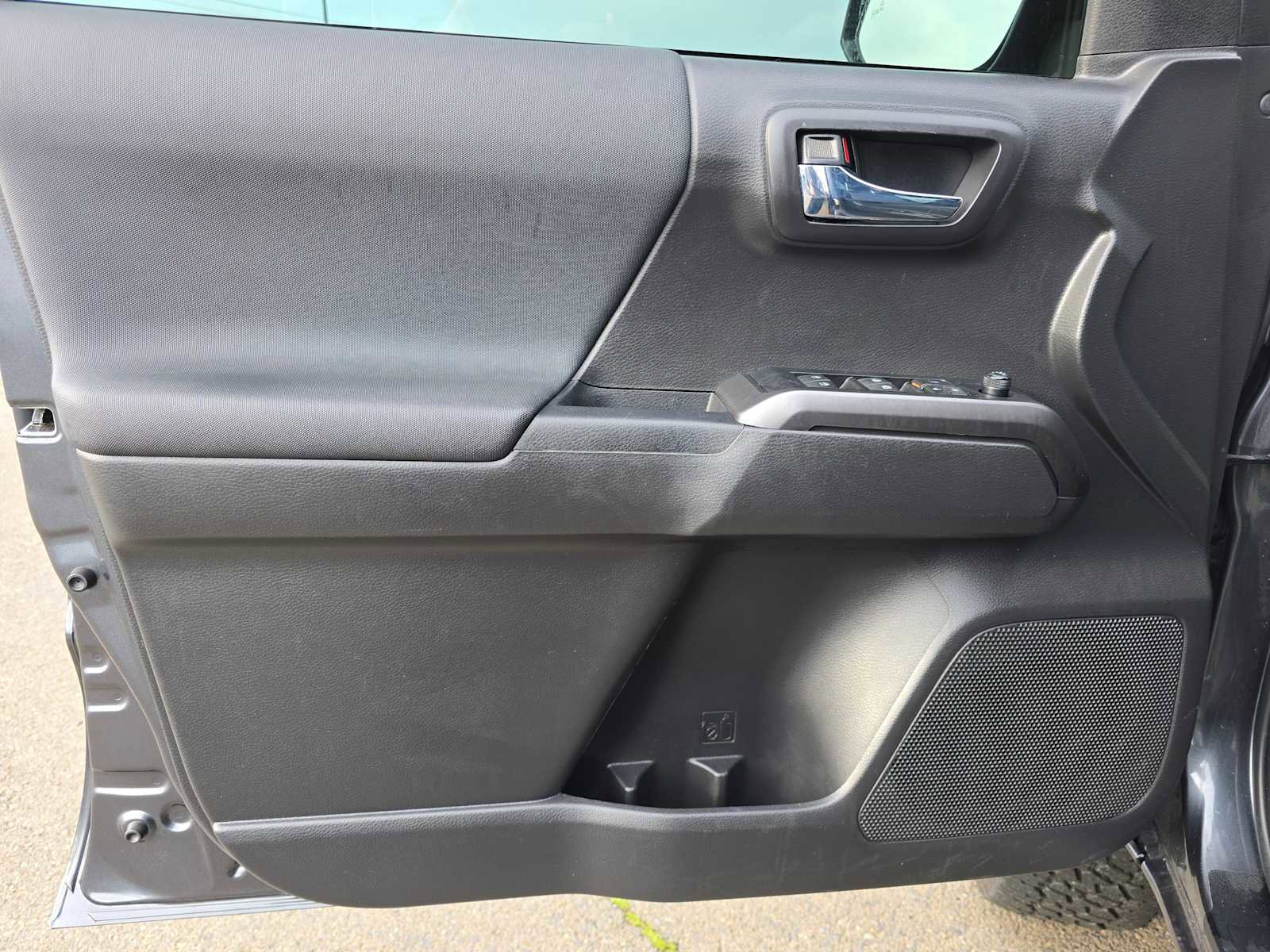 Used 2022 Toyota Tacoma TRD Off-Road image 22