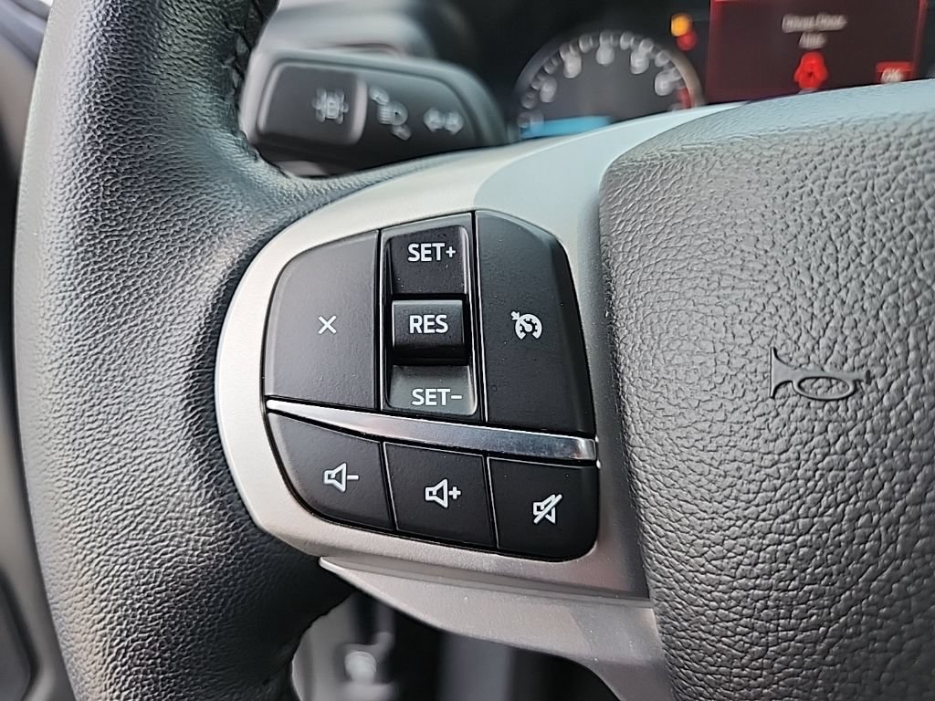 Used 2024 Ford Explorer XLT AWD/4WD image 17