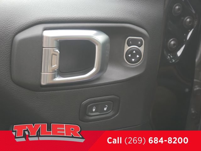 Used 2023 Jeep Wrangler Unlimited Sahara w/ Cold Weather Group AWD/4WD image 18