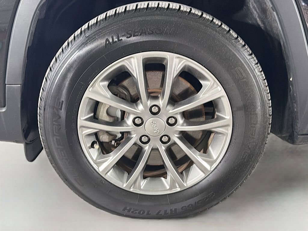 Used 2020 Jeep Cherokee Latitude Plus AWD/4WD image 31