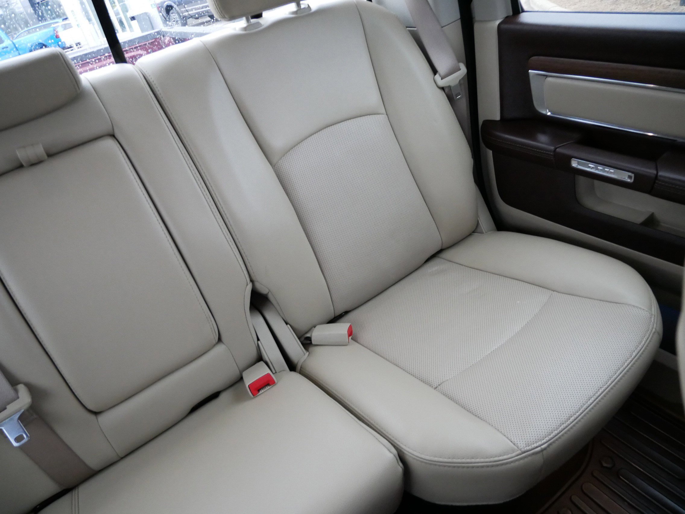 Used 2017 RAM 1500 Laramie w/ Convenience Group image 14