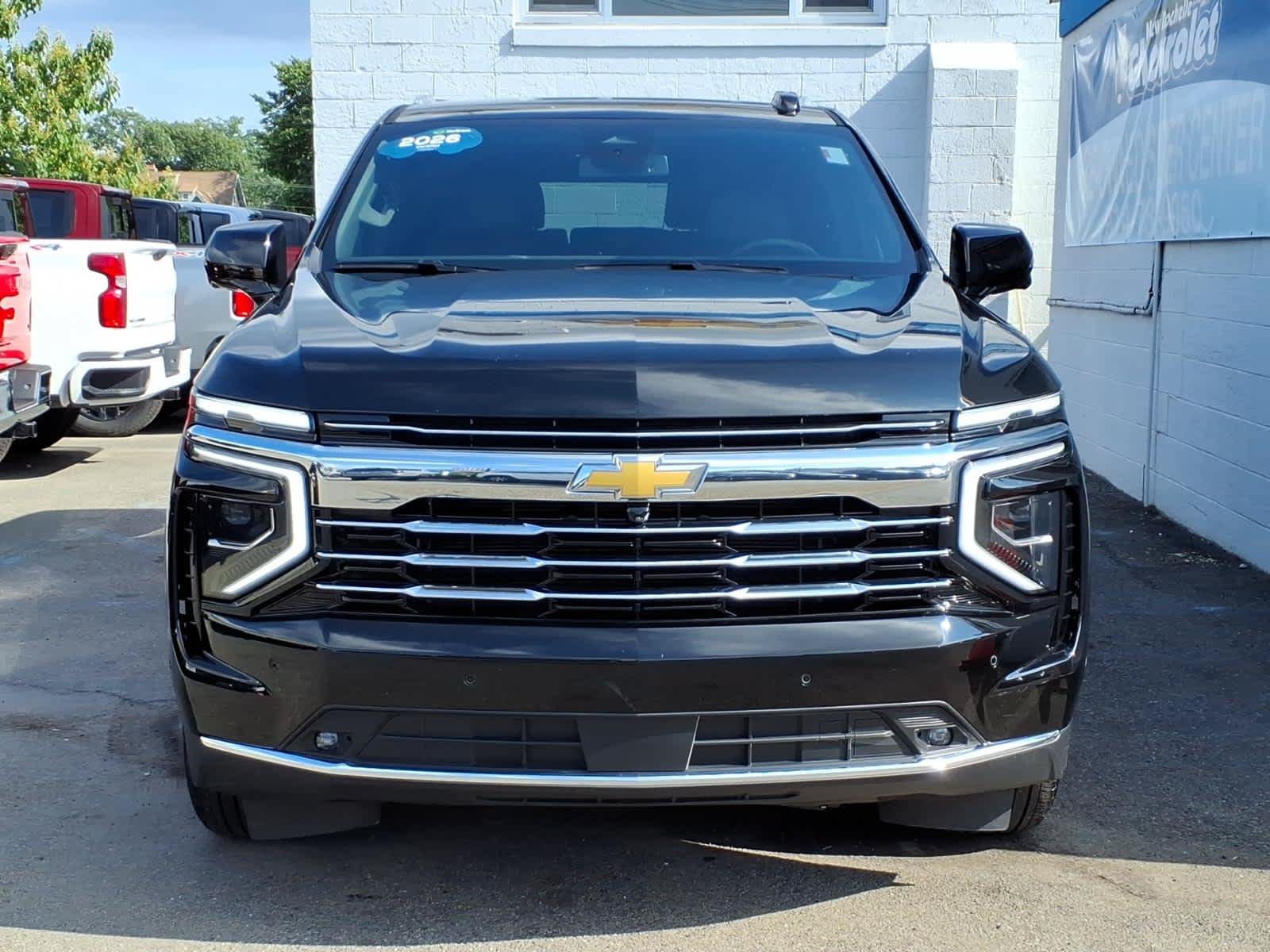 Used 2026 Chevrolet Suburban LT w/ Comfort Package AWD/4WD image 2