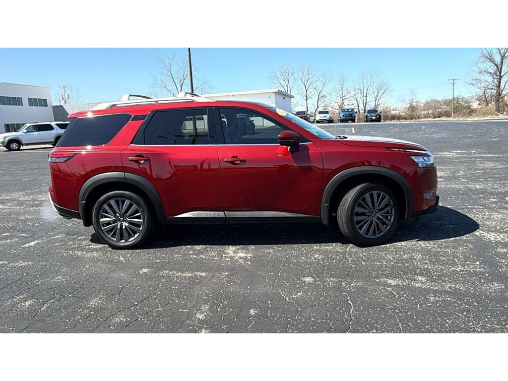 Used 2023 Nissan Pathfinder SL w/ SL Premium Package AWD/4WD image 10
