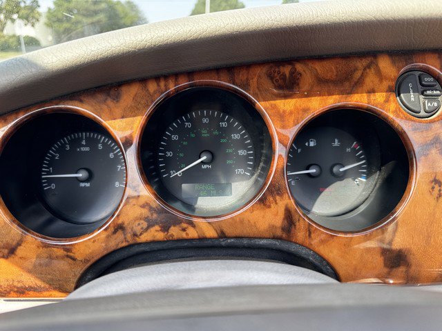 Used 1998 Jaguar XK8 Convertible image 27