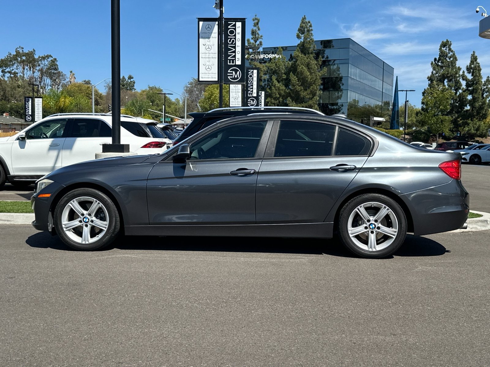 Used 2015 BMW 328i Sedan RWD image 6