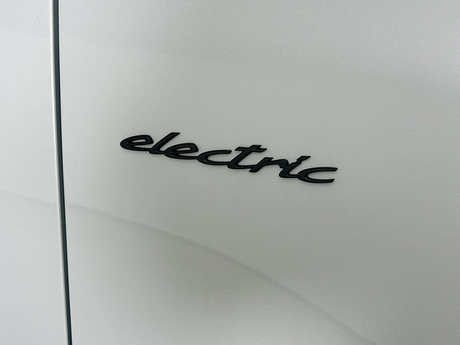 New 2026 Porsche Macan 4 Electric AWD/4WD image 9