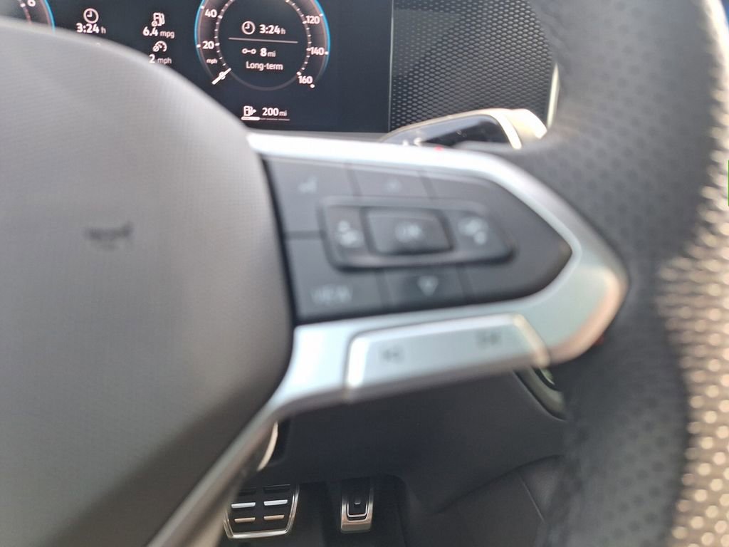 New 2026 Volkswagen Tiguan SE R-Line image 14