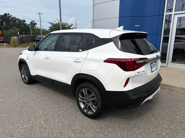 Used 2021 Kia Seltos LX w/ Paint Protection Package AWD/4WD image 4