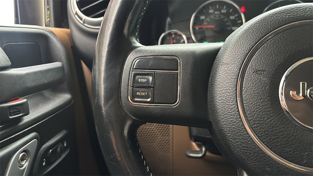 Used 2012 Jeep Wrangler Unlimited Sahara w/ Dual Top Group image 26