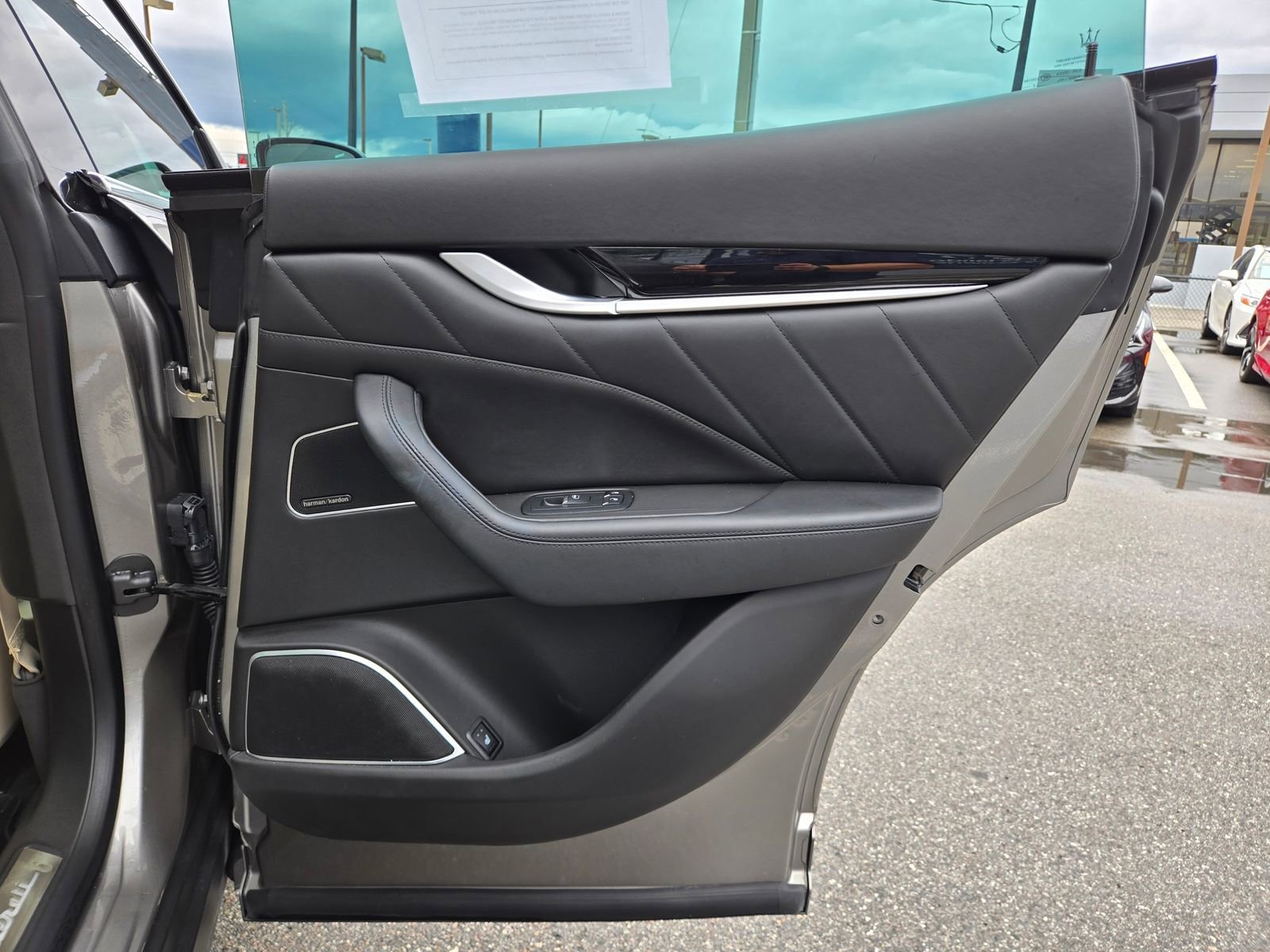 Used 2019 Maserati Levante GranSport image 46