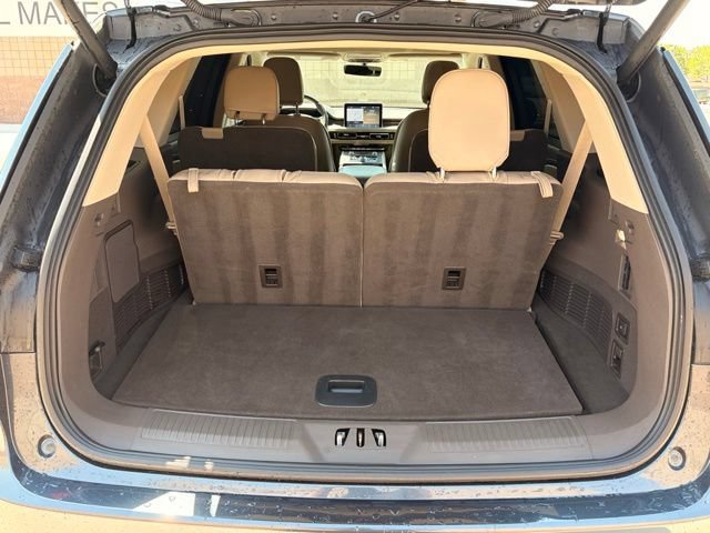 Used 2024 Lincoln Aviator Reserve w/ Equipment Group 201A AWD/4WD image 10