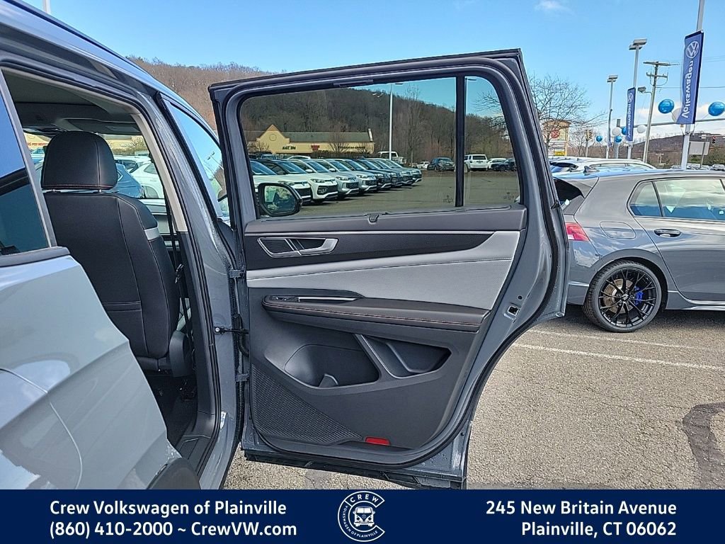 New 2026 Volkswagen Atlas Peak Edition image 45