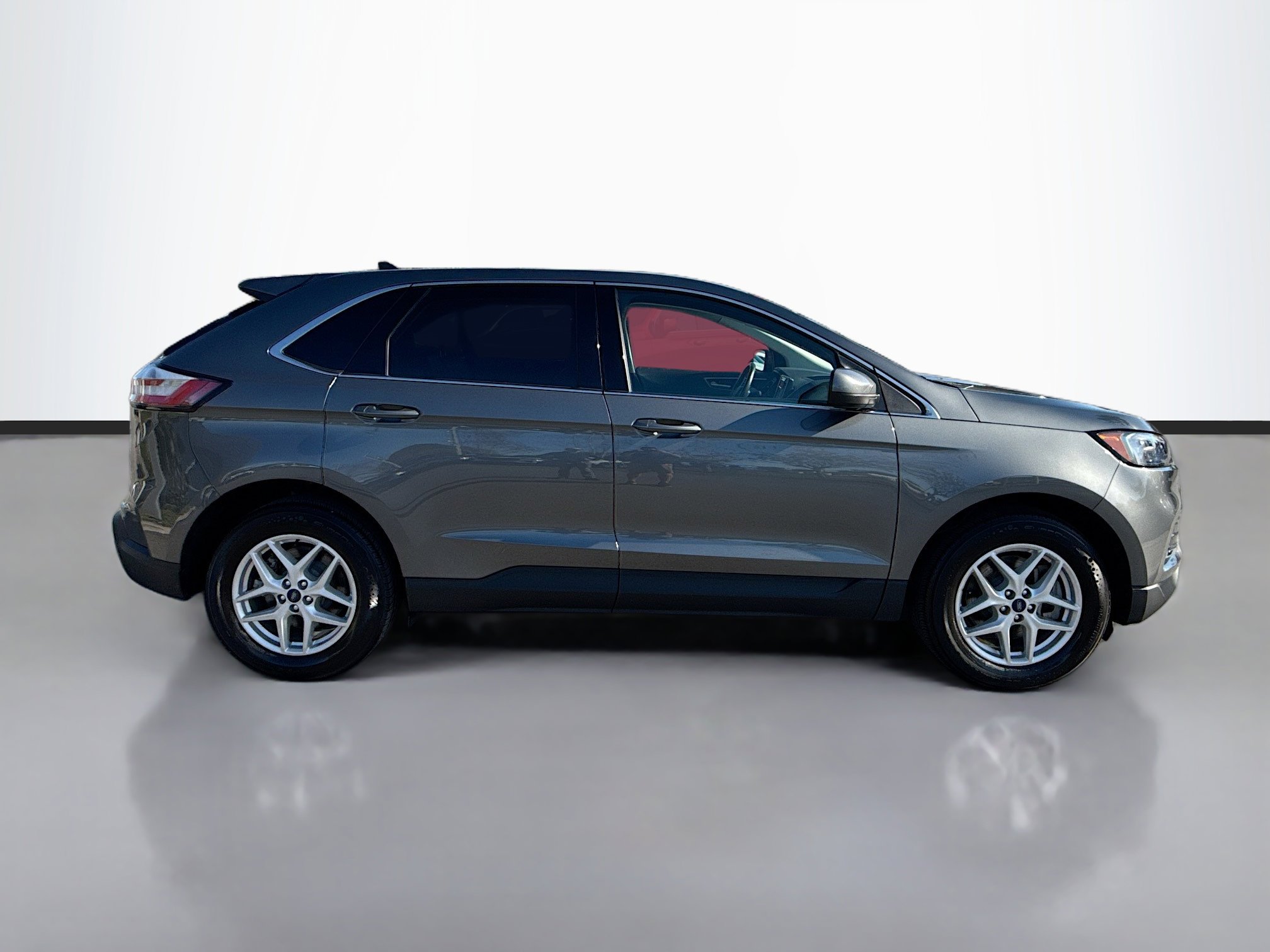 Used 2022 Ford Edge SEL image 6