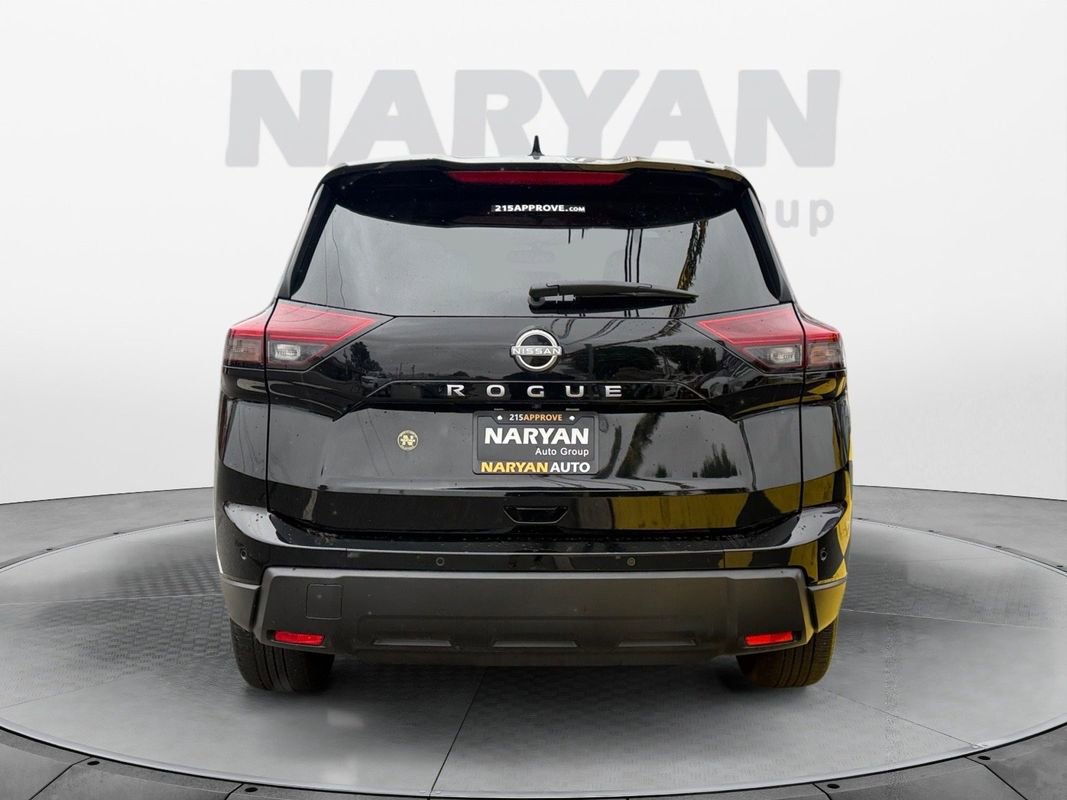 Used 2025 Nissan Rogue SV image 7