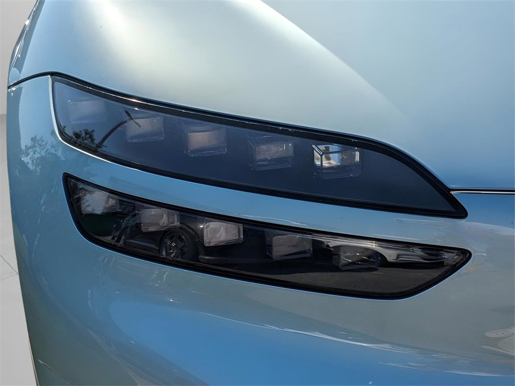 Used 2023 Genesis GV60 Performance image 30