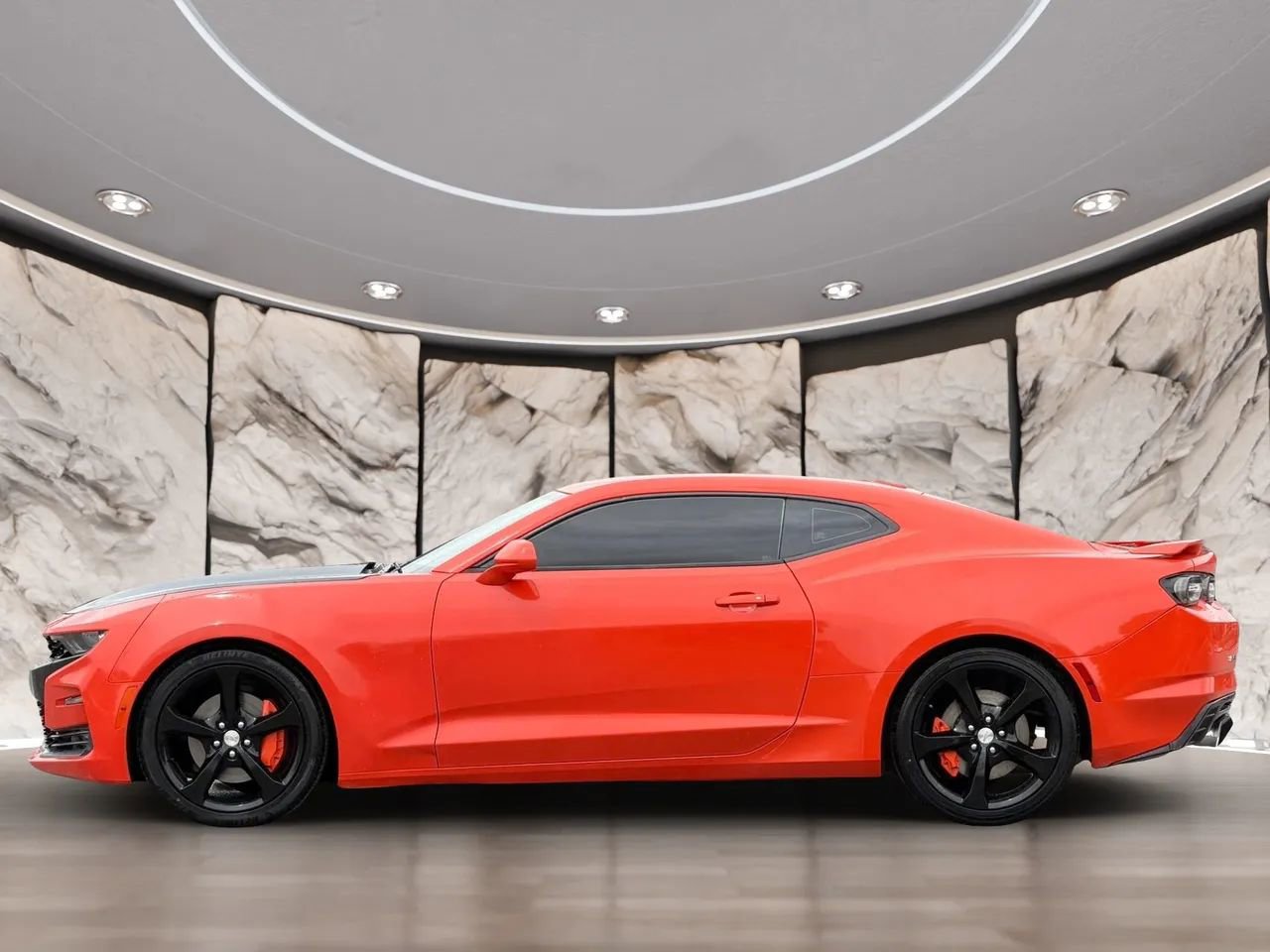 Used 2019 Chevrolet Camaro SS RWD image 9