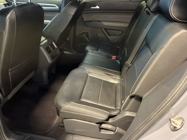 Certified 2021 Volkswagen Atlas Cross Sport SE w/ Panoramic Sunroof Package FWD image 17