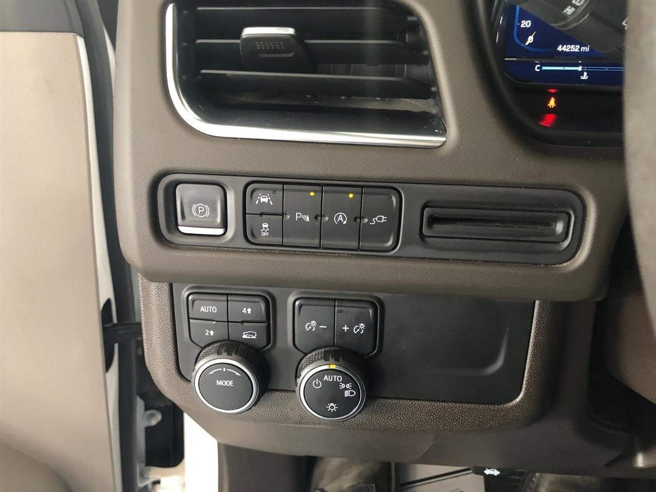 Used 2022 Chevrolet Tahoe LT image 25