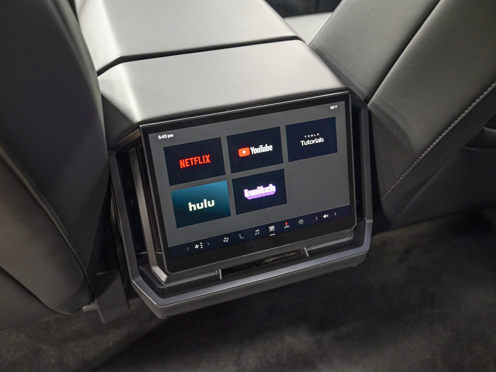 Used 2025 Tesla Cybertruck AWD Crew Cab image 26
