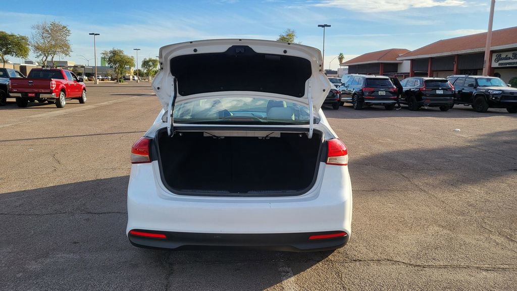 Used 2017 Kia Forte LX w/ LX Popular Package image 11