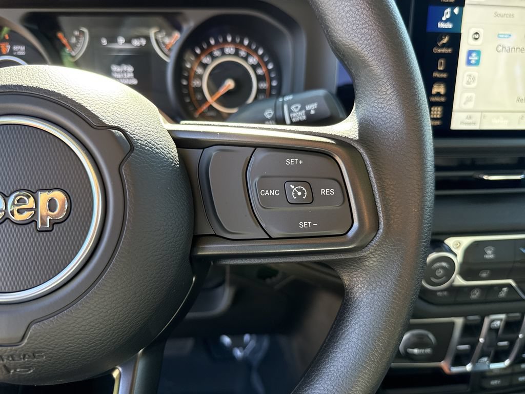 New 2026 Jeep Gladiator Sport AWD/4WD image 23