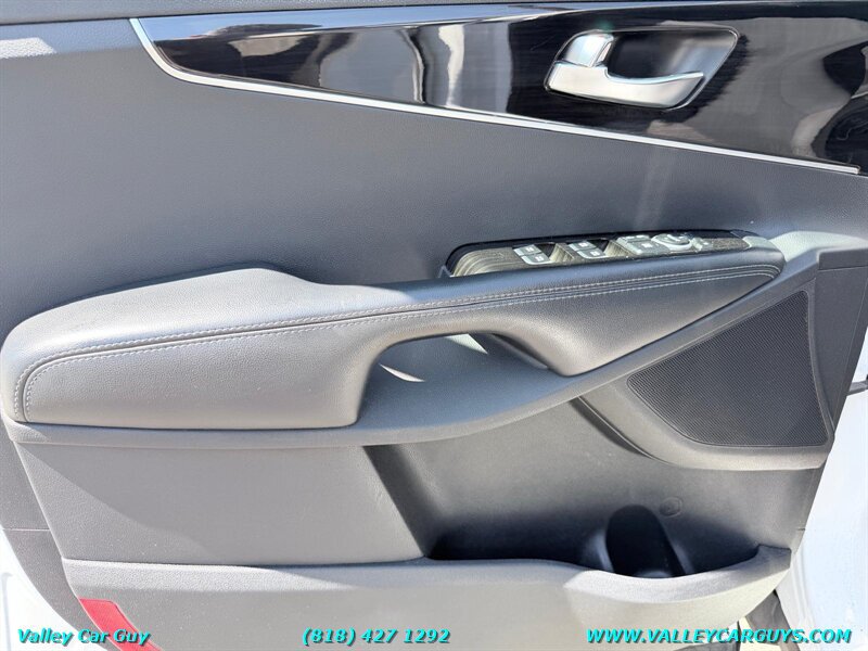 Used 2019 Kia Sorento FWD image 21