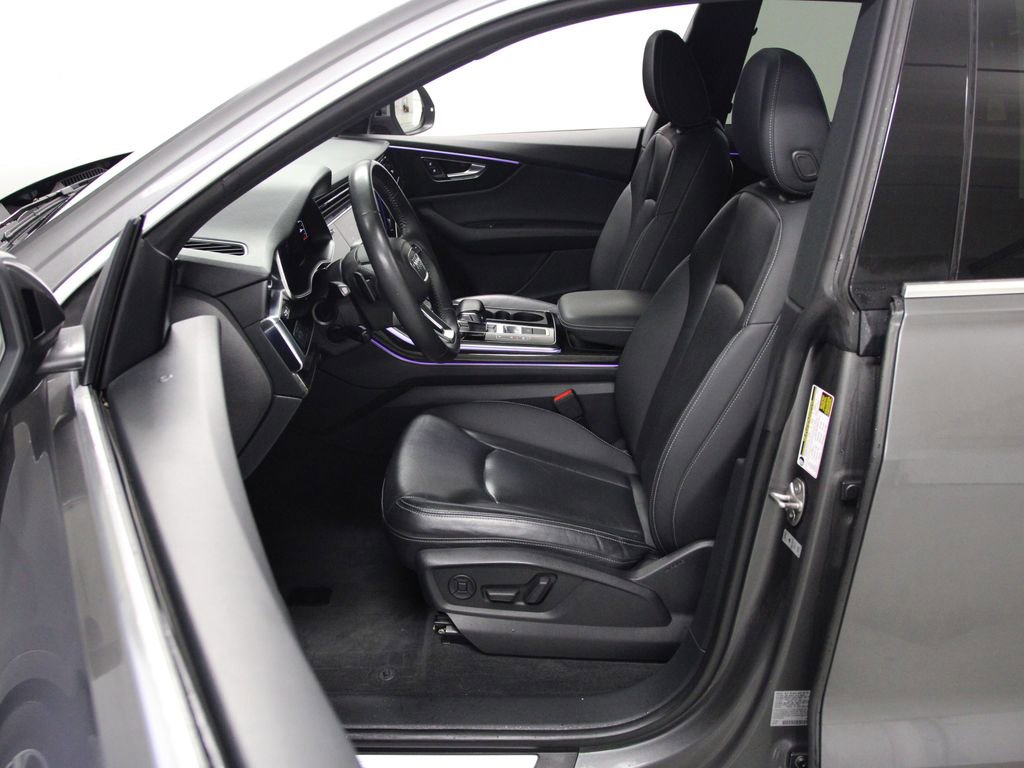 Used 2019 Audi Q8 Premium Plus w/ Premium Plus image 17