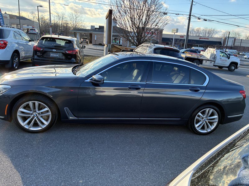 Used 2016 BMW 750i xDrive AWD/4WD image 8