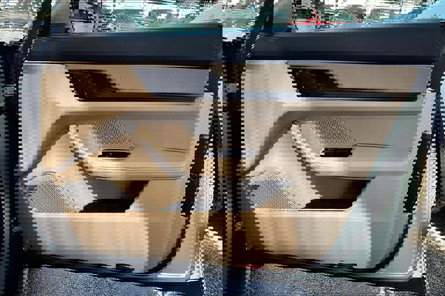 Used 2022 Porsche Taycan image 22