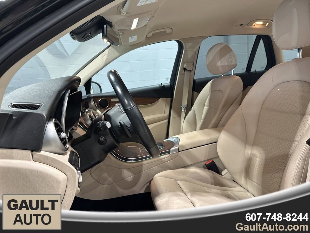 Used 2022 Mercedes-Benz GLC 300 4MATIC image 13