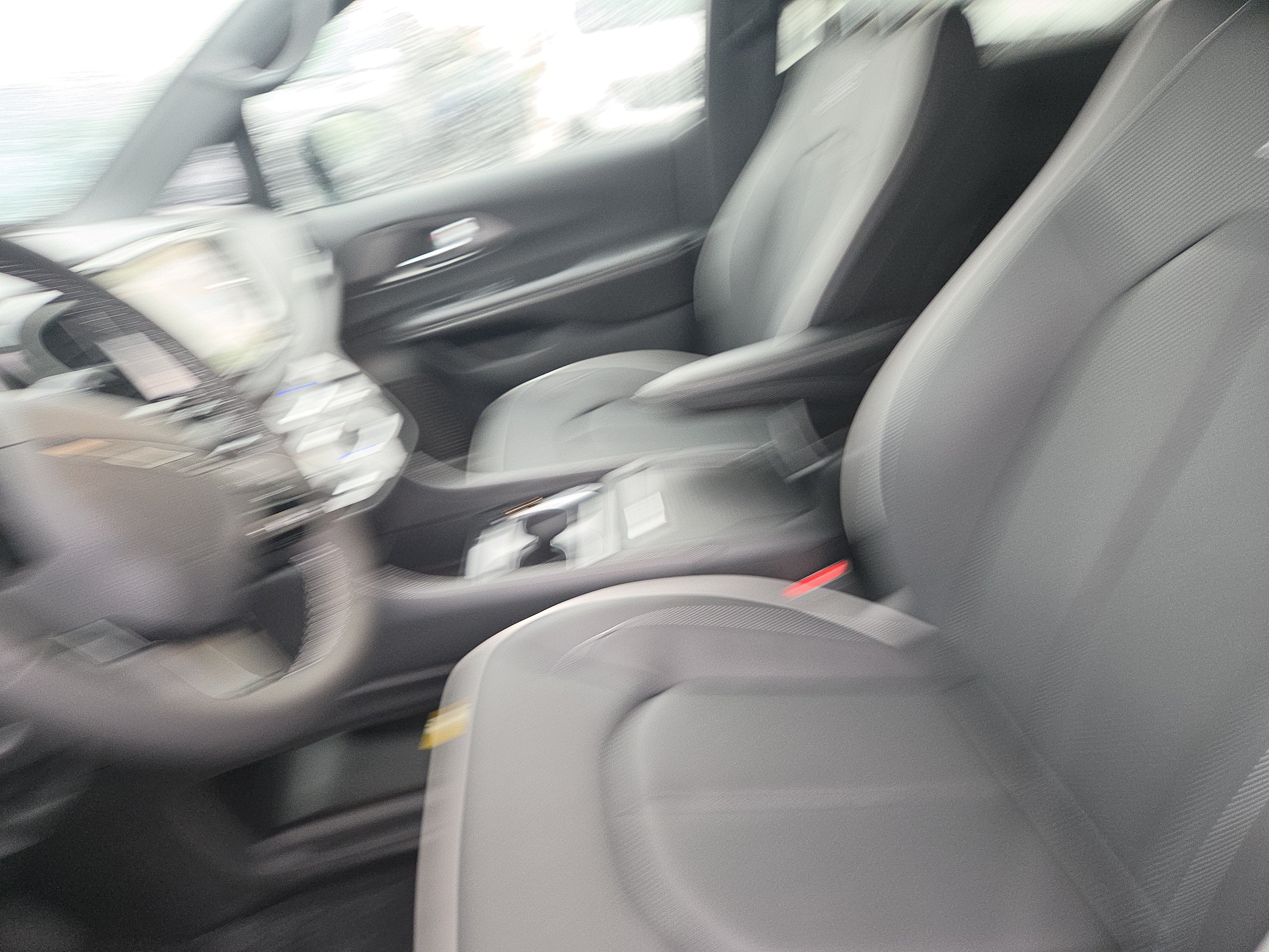 New 2027 Chrysler Pacifica Limited AWD/4WD image 2