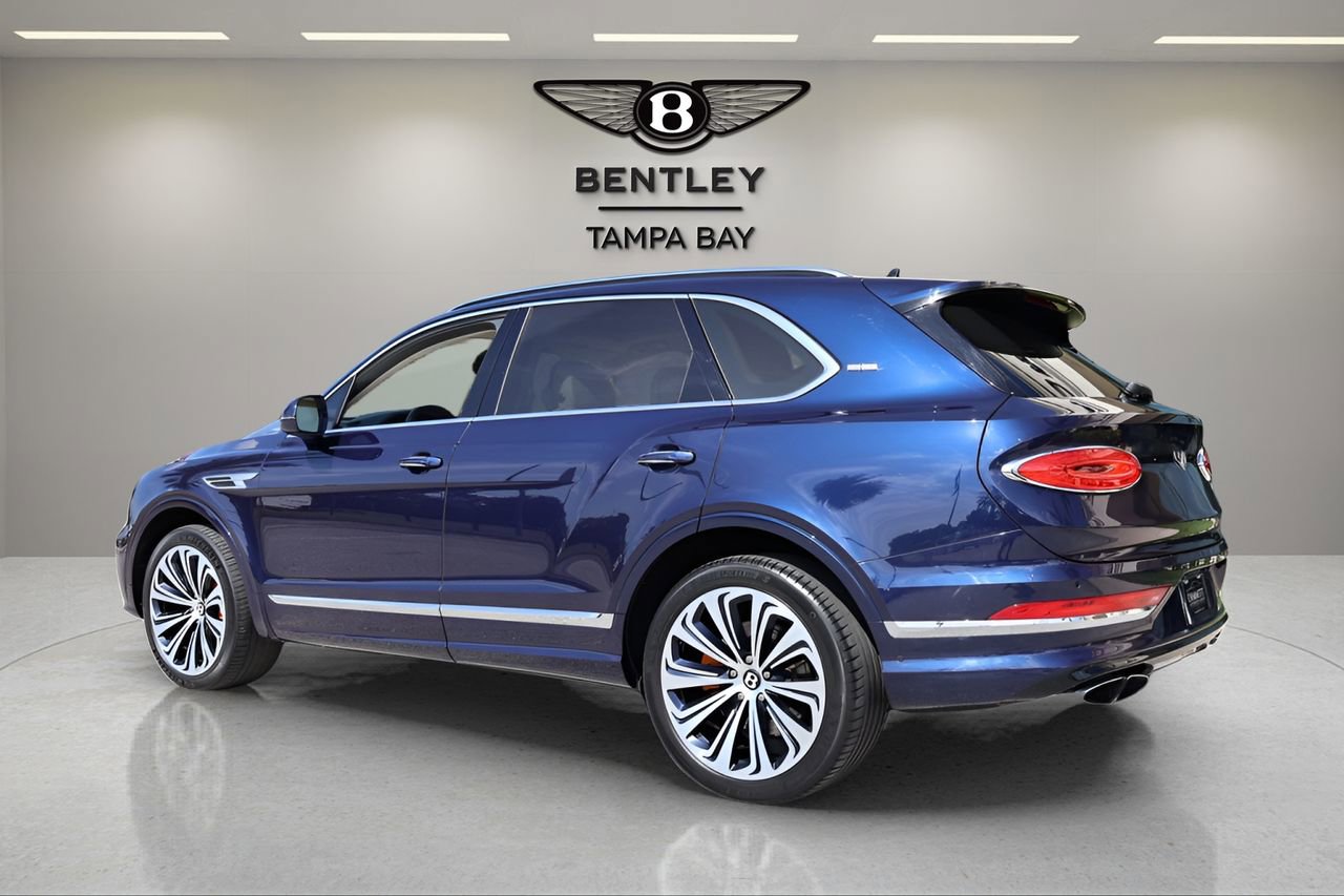 Used 2021 Bentley Bentayga image 3