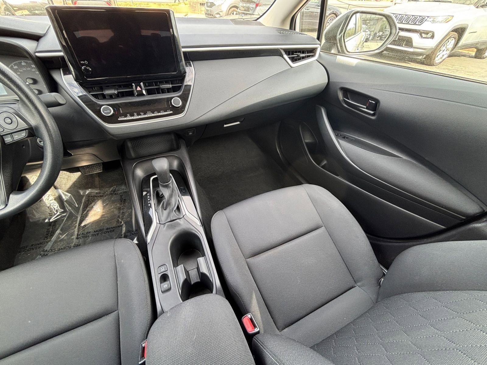 Used 2025 Toyota Corolla LE image 34