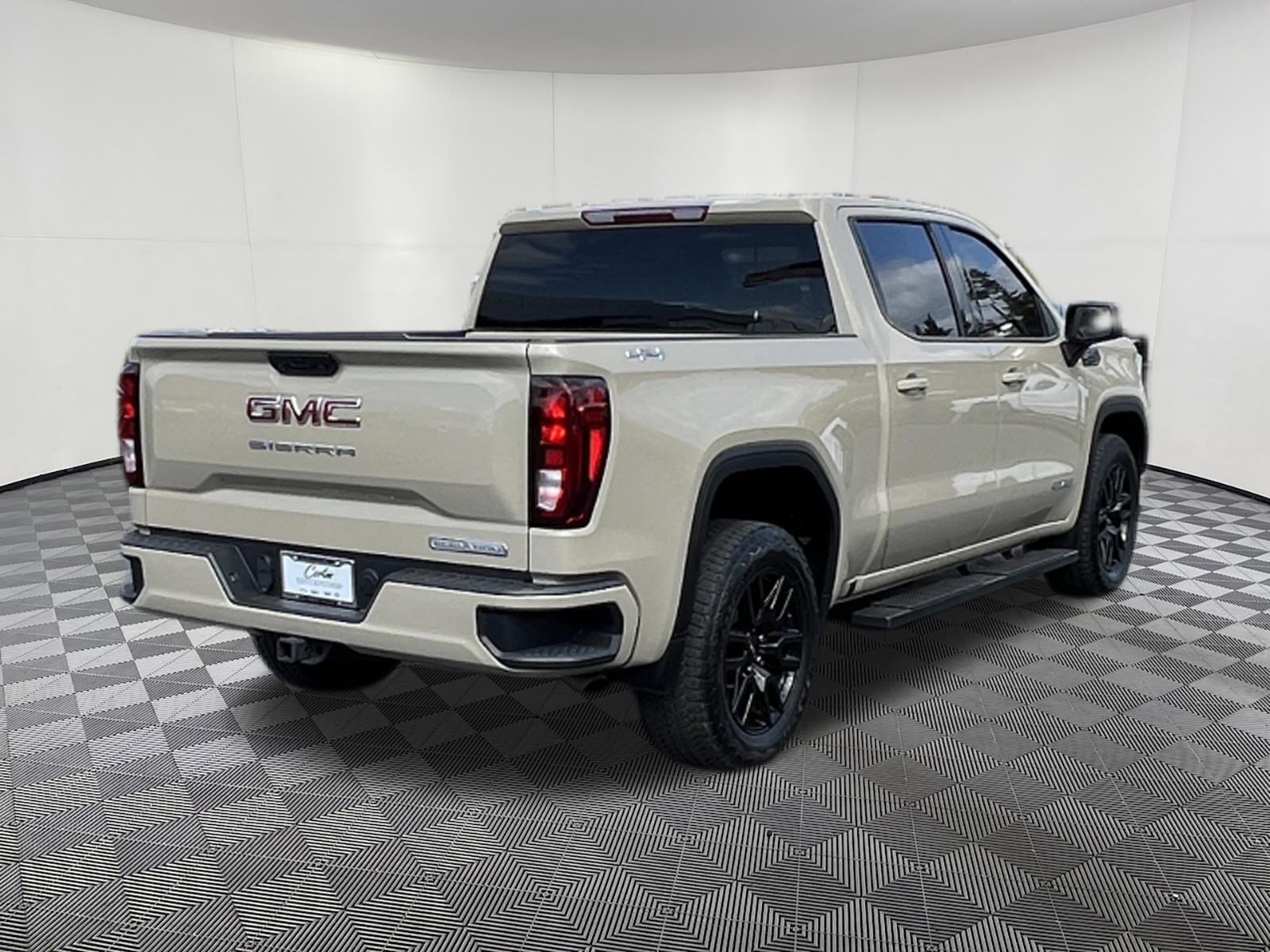 Used 2023 GMC Sierra 1500 Elevation AWD/4WD image 6