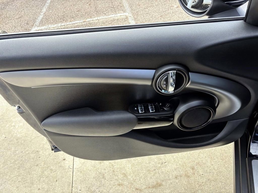 Used 2024 MINI Cooper S image 11