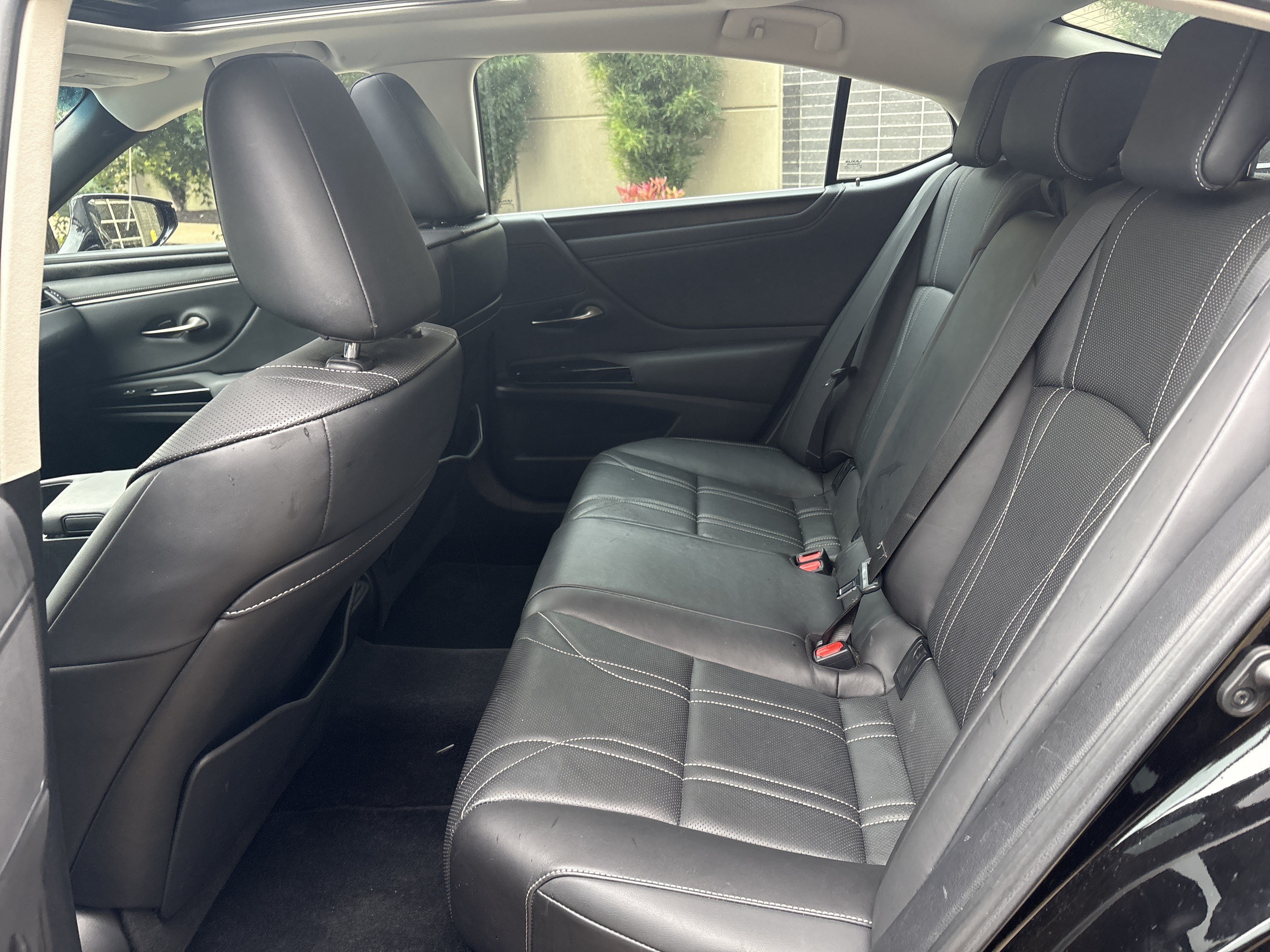 Certified 2023 Lexus ES 350 w/ Accessory Package (Z2) FWD image 31