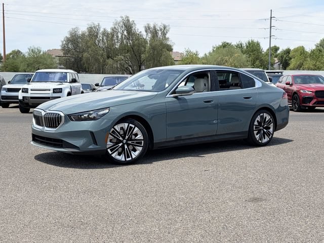 Used 2025 BMW 530i RWD image 2