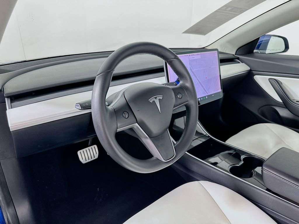 Used 2020 Tesla Model 3 Performance image 9